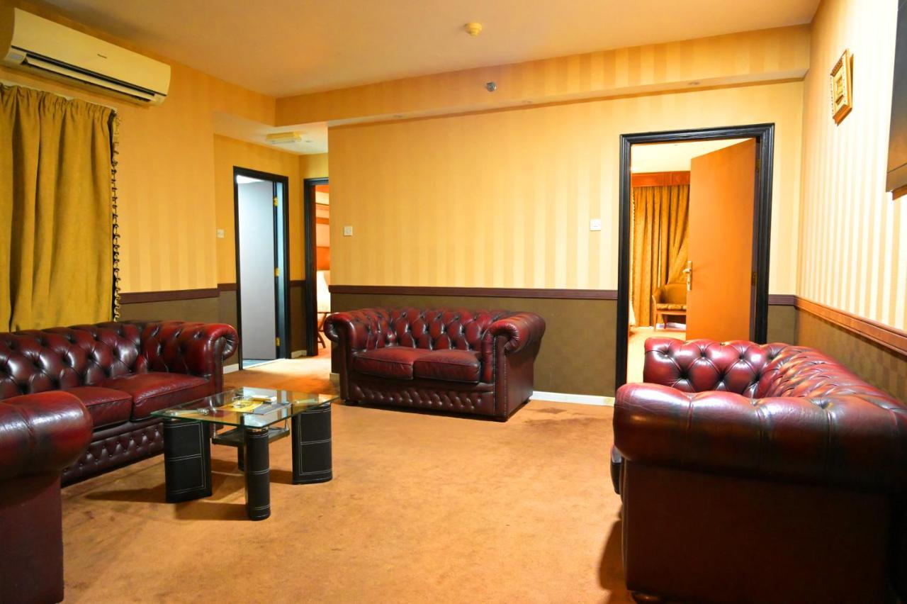 Abjad Crown Hotel Dubai Exterior foto