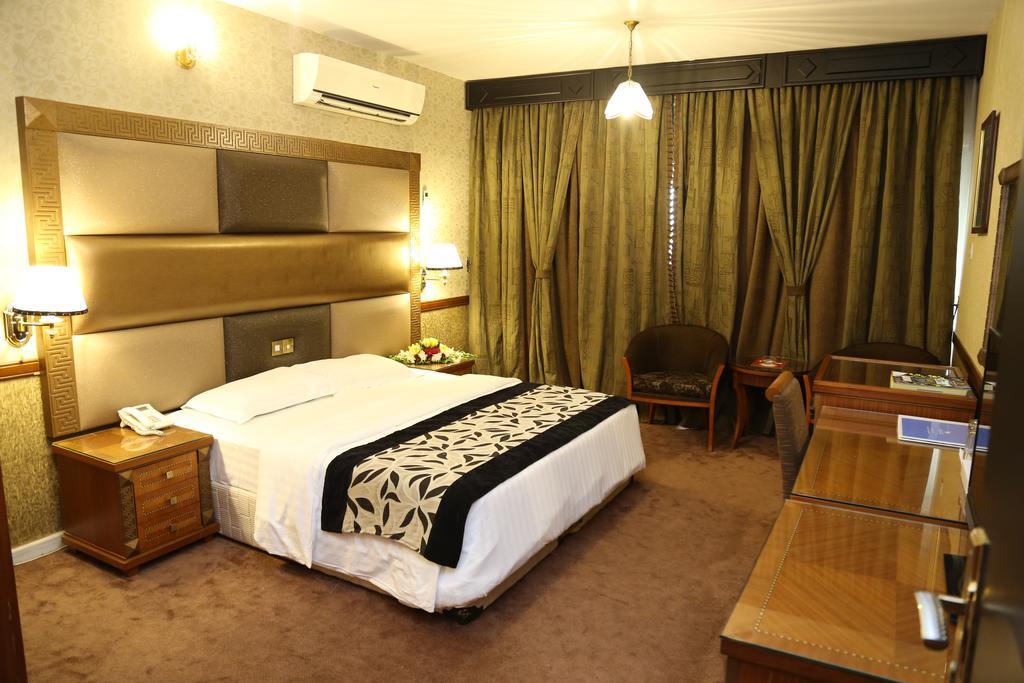 Abjad Crown Hotel Dubai Exterior foto